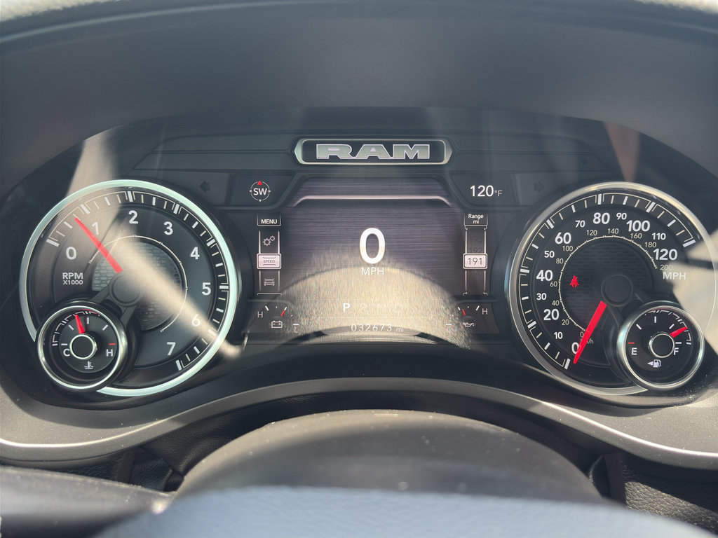 Used 2022 RAM 1500 Laramie AWD/4WD image 19