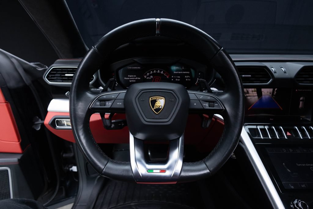 Used 2022 Lamborghini Urus AWD/4WD image 24