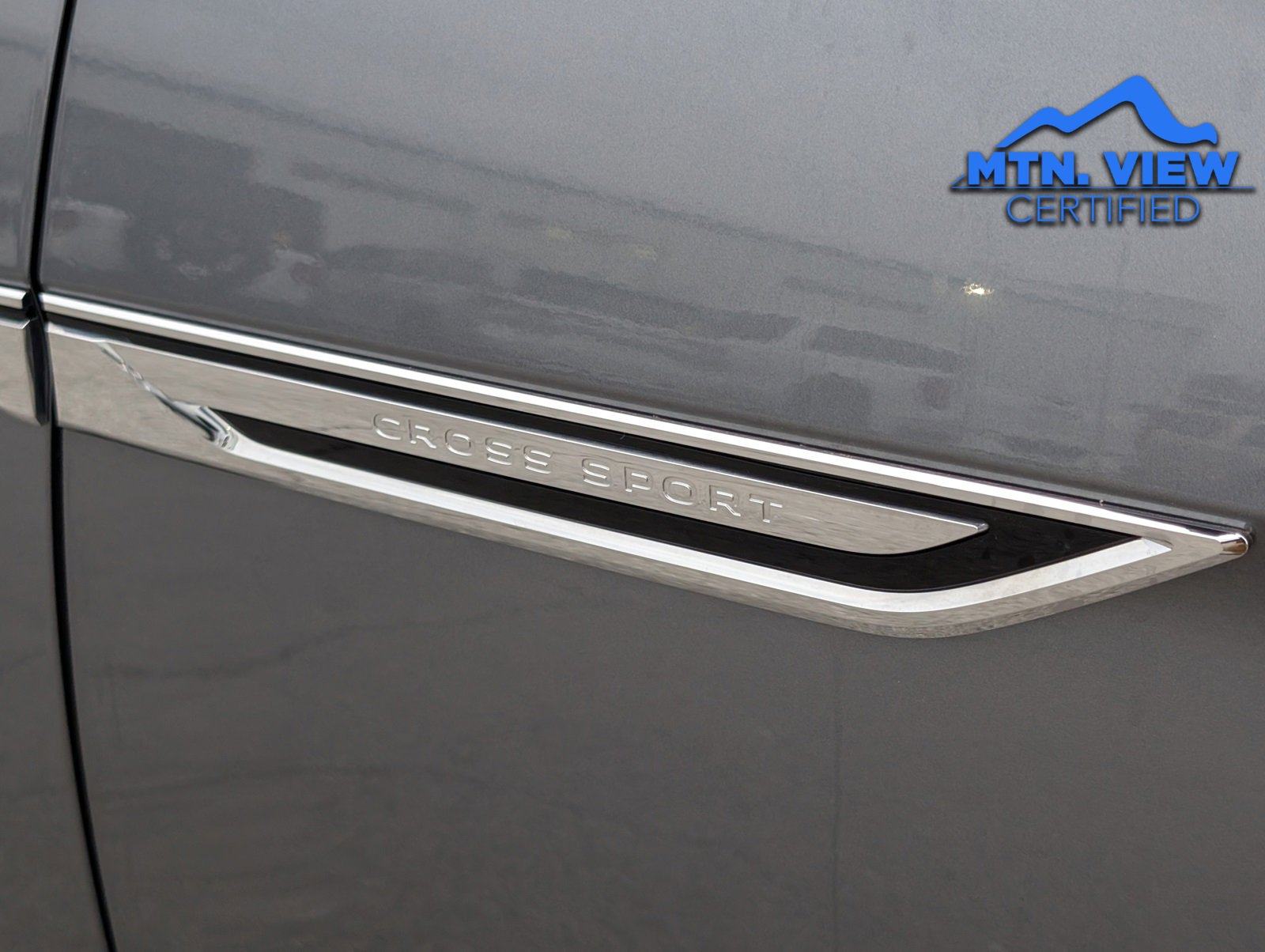 Used 2023 Volkswagen Atlas Cross Sport SE image 30