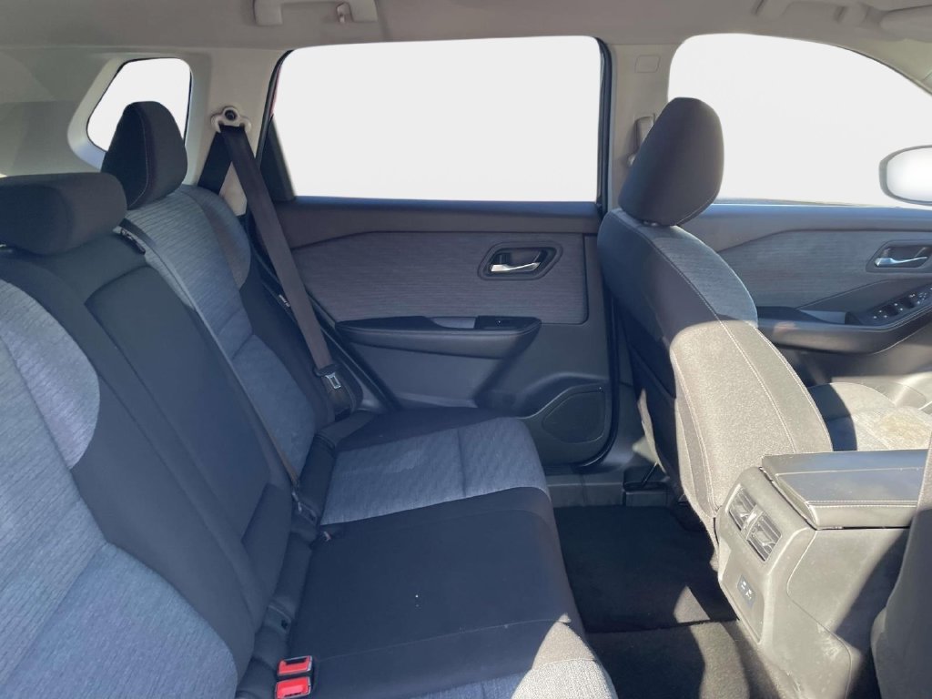 Used 2021 Nissan Rogue SV AWD/4WD image 13
