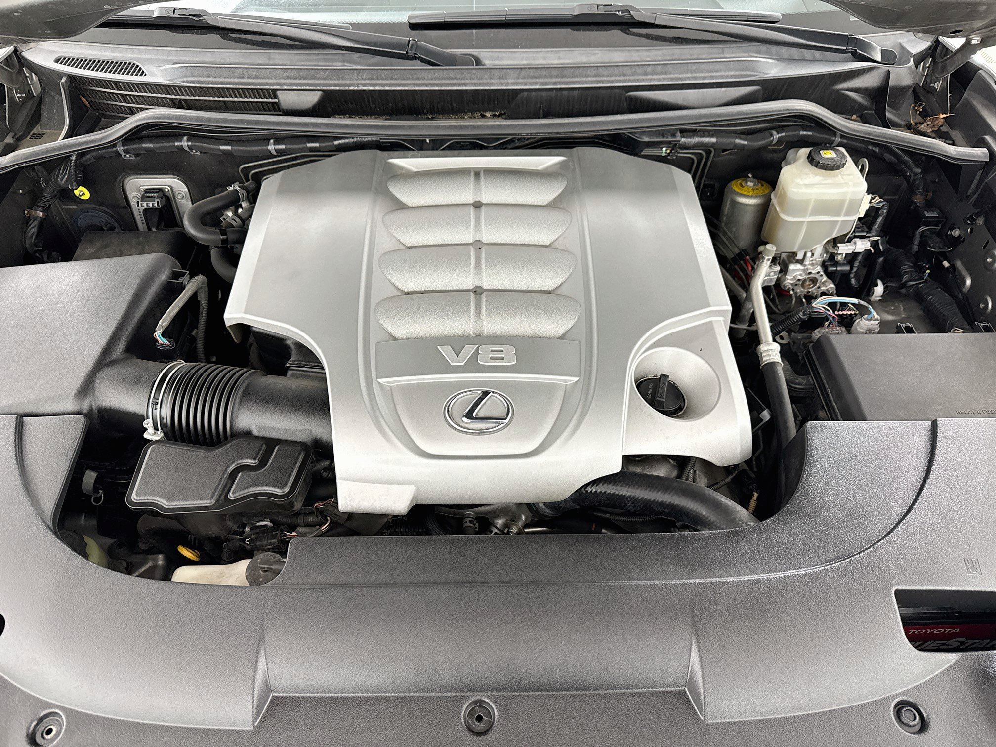 Used 2017 Lexus LX 570 4WD w/ Luxury Package image 10