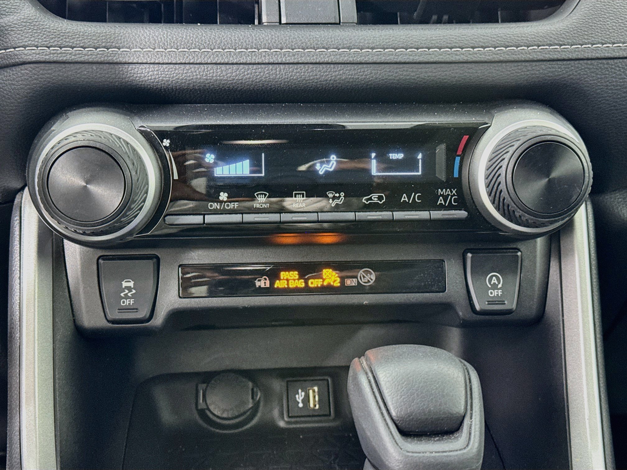 Certified 2025 Toyota RAV4 LE AWD/4WD image 15