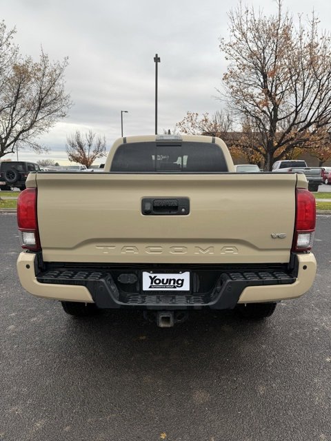 Certified 2018 Toyota Tacoma TRD Off-Road image 7