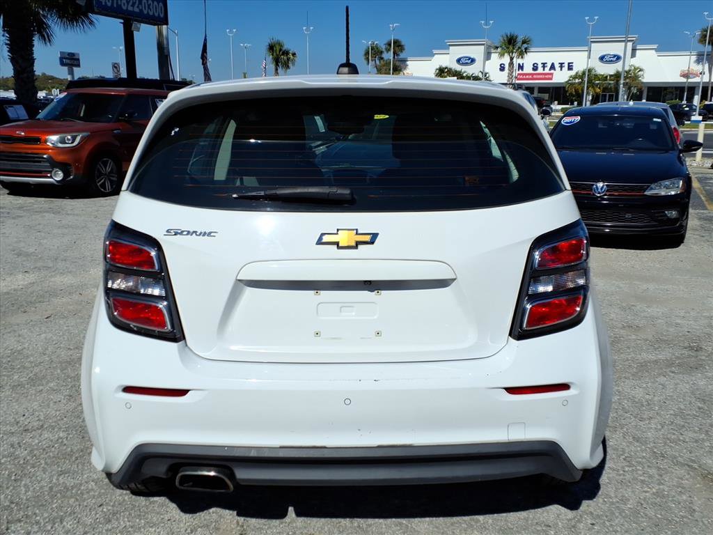Used 2019 Chevrolet Sonic LT image 6