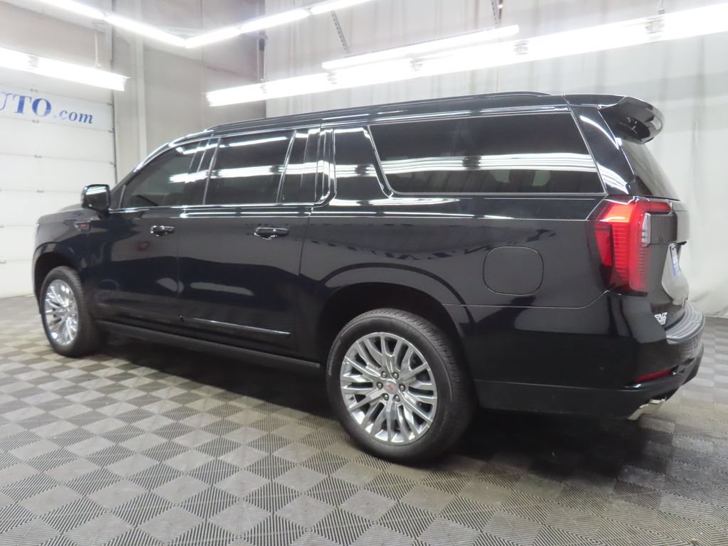 Used 2025 GMC Yukon XL Denali w/ Sun & Power Step Package AWD/4WD image 6