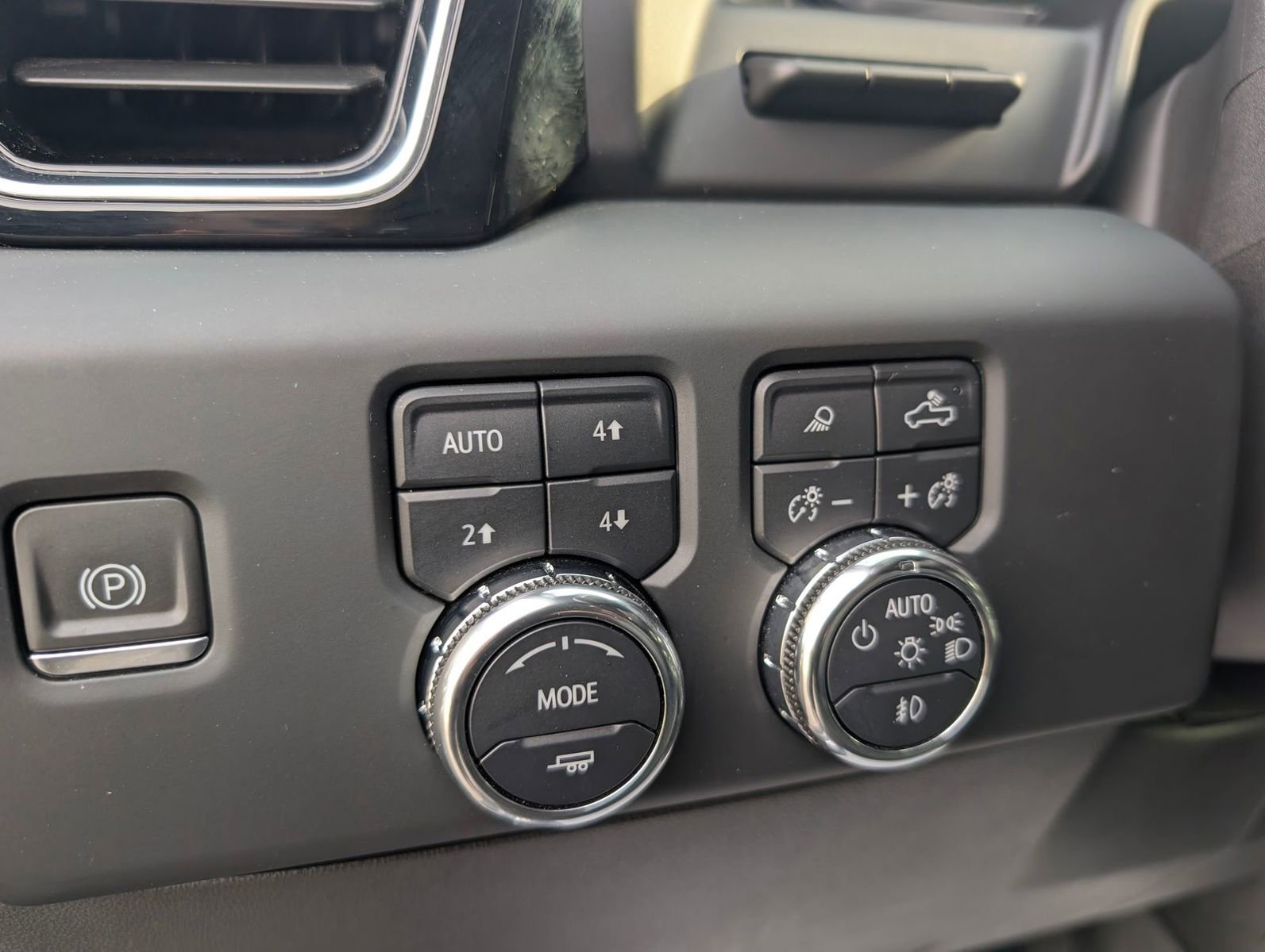 Used 2023 GMC Sierra 1500 Denali w/ Denali Reserve Package AWD/4WD image 13