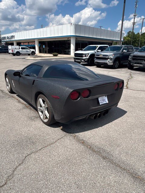 Used 2010 Chevrolet Corvette Coupe w/ 1LT RWD image 4