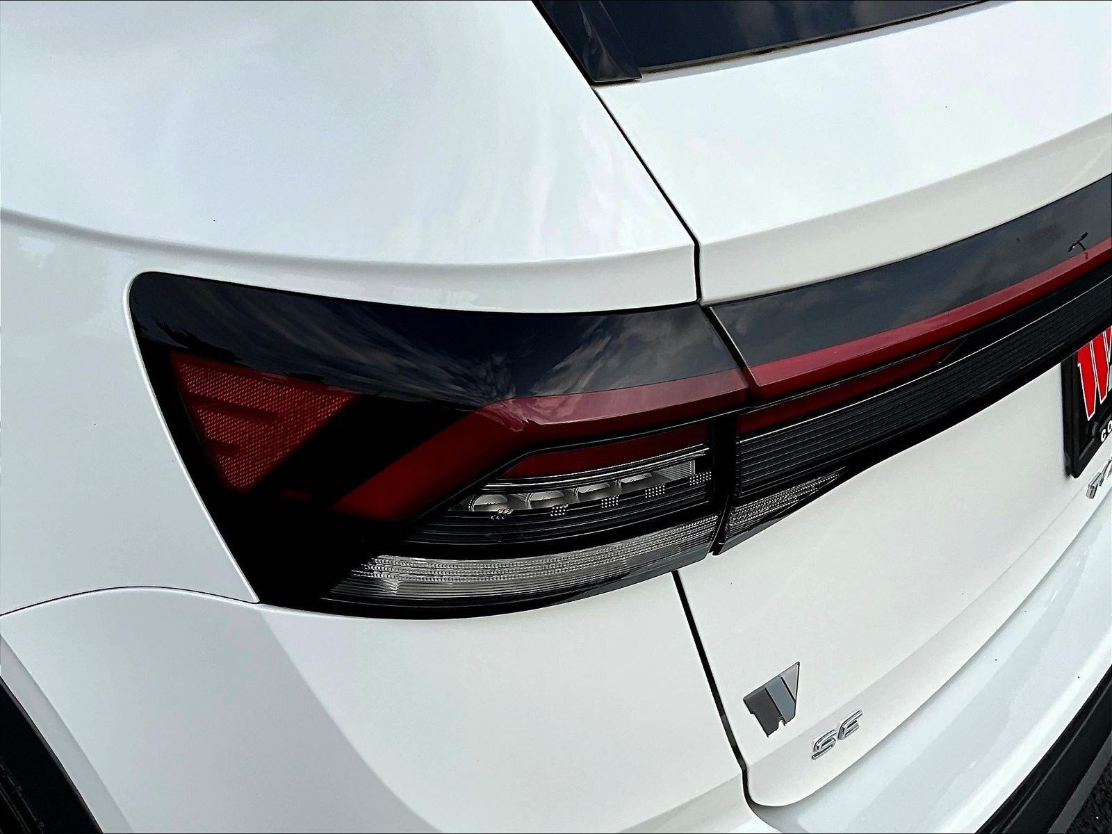 Used 2025 Volkswagen Taos SE FWD image 23