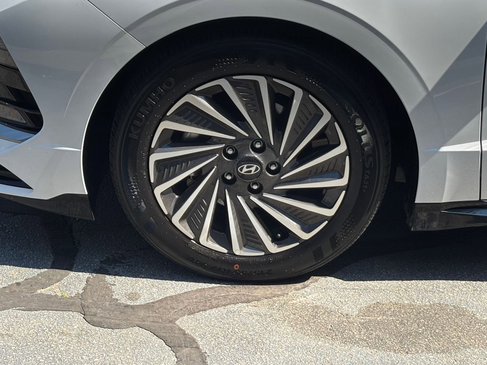 Used 2025 Hyundai Sonata SEL FWD image 34