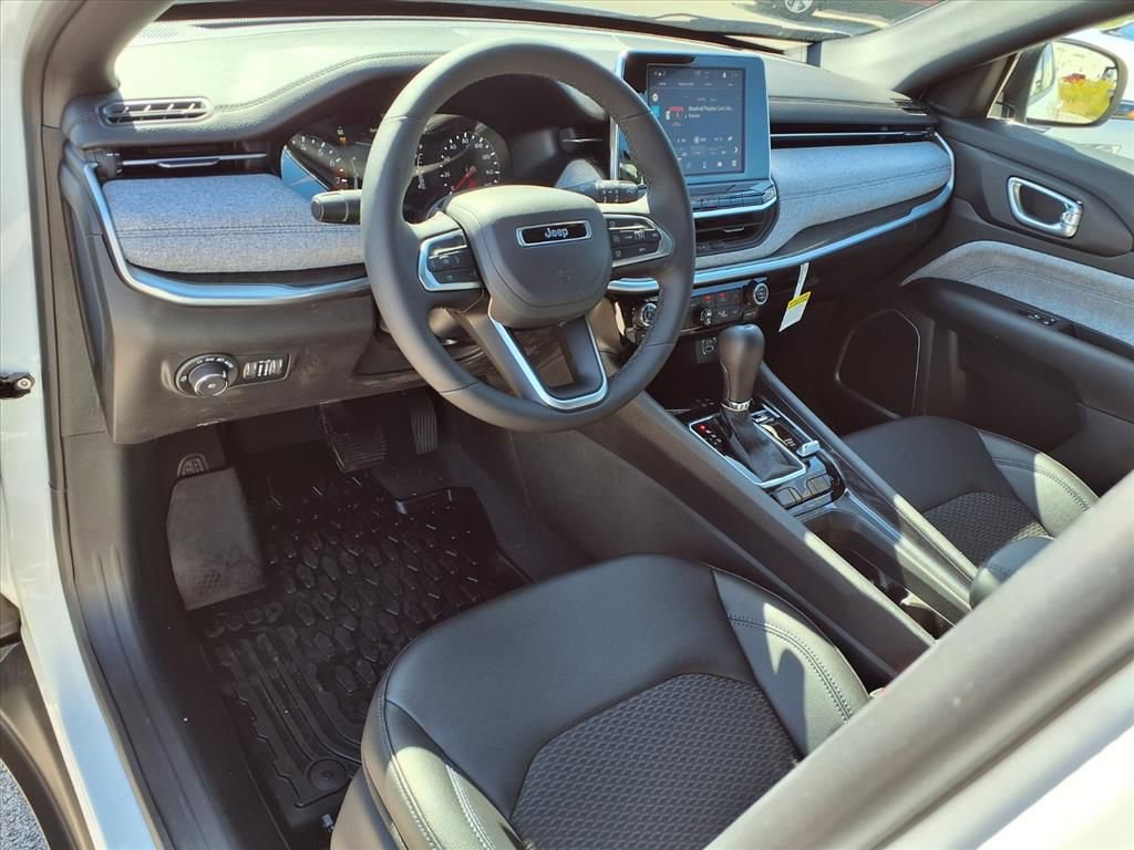 New 2025 Jeep Compass Latitude w/ Convenience Group image 5