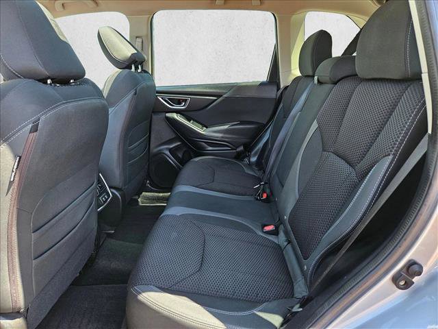 Used 2020 Subaru Forester Premium AWD/4WD image 23