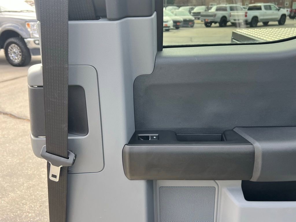 Used 2025 Ford F450 XL w/ XL Chrome Package image 21