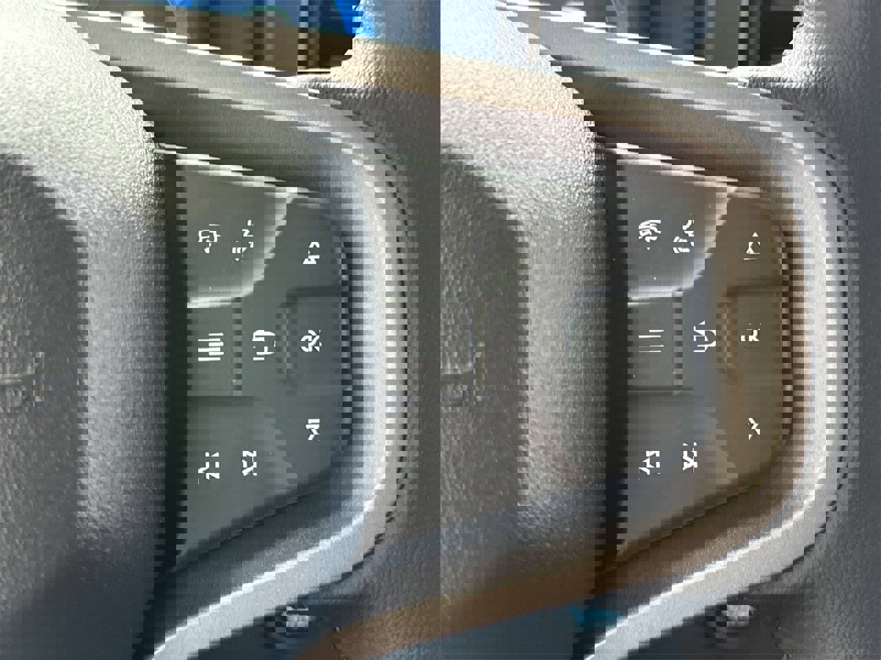 New 2025 Ford Bronco Badlands image 14