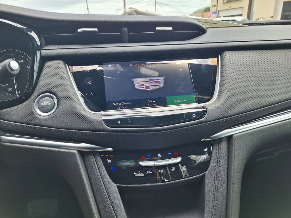 New 2026 Cadillac XT5 Premium Luxury w/ LPO, ONYX Package FWD image 15