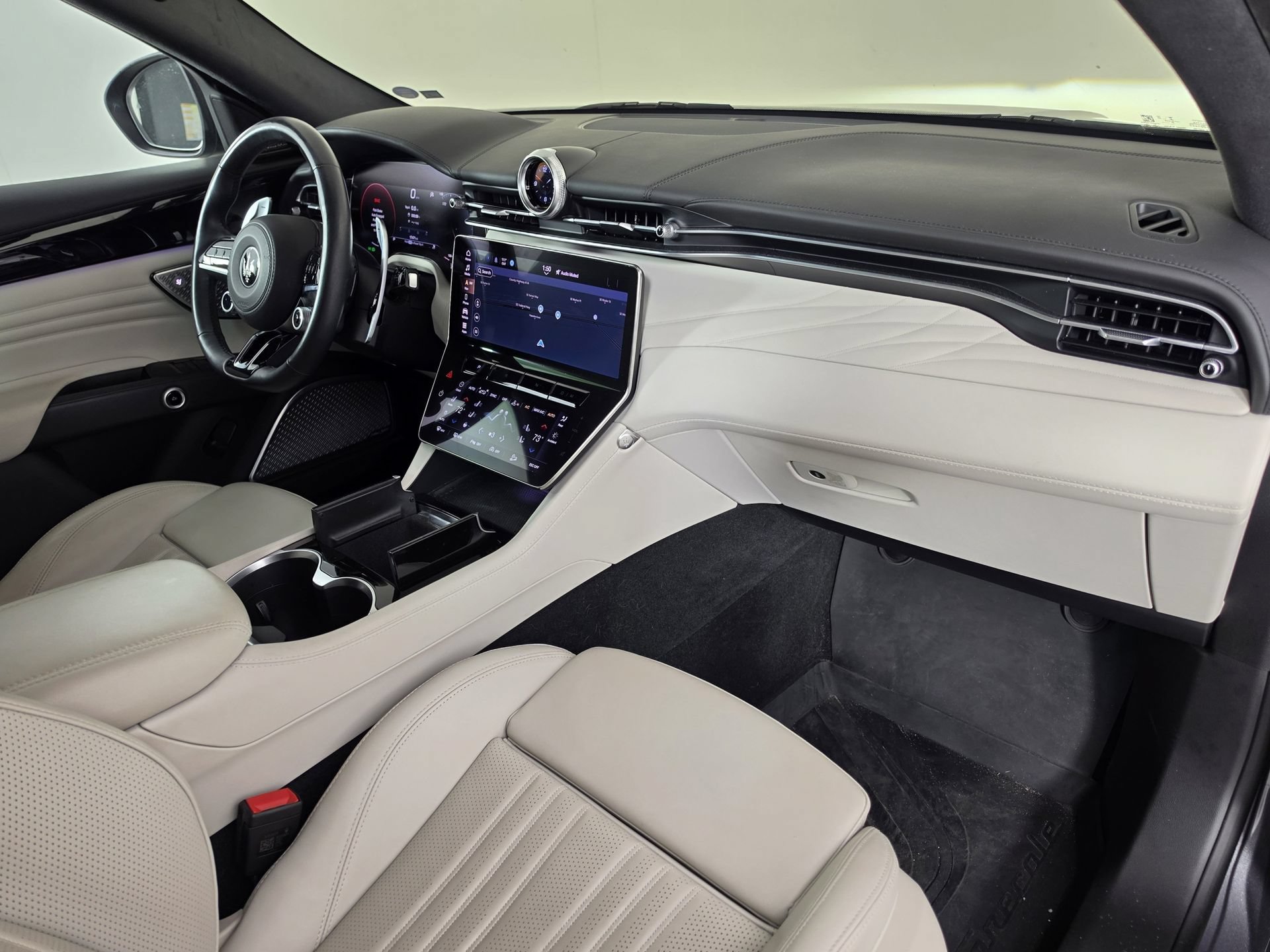 Used 2023 Maserati Grecale Modena AWD/4WD image 30