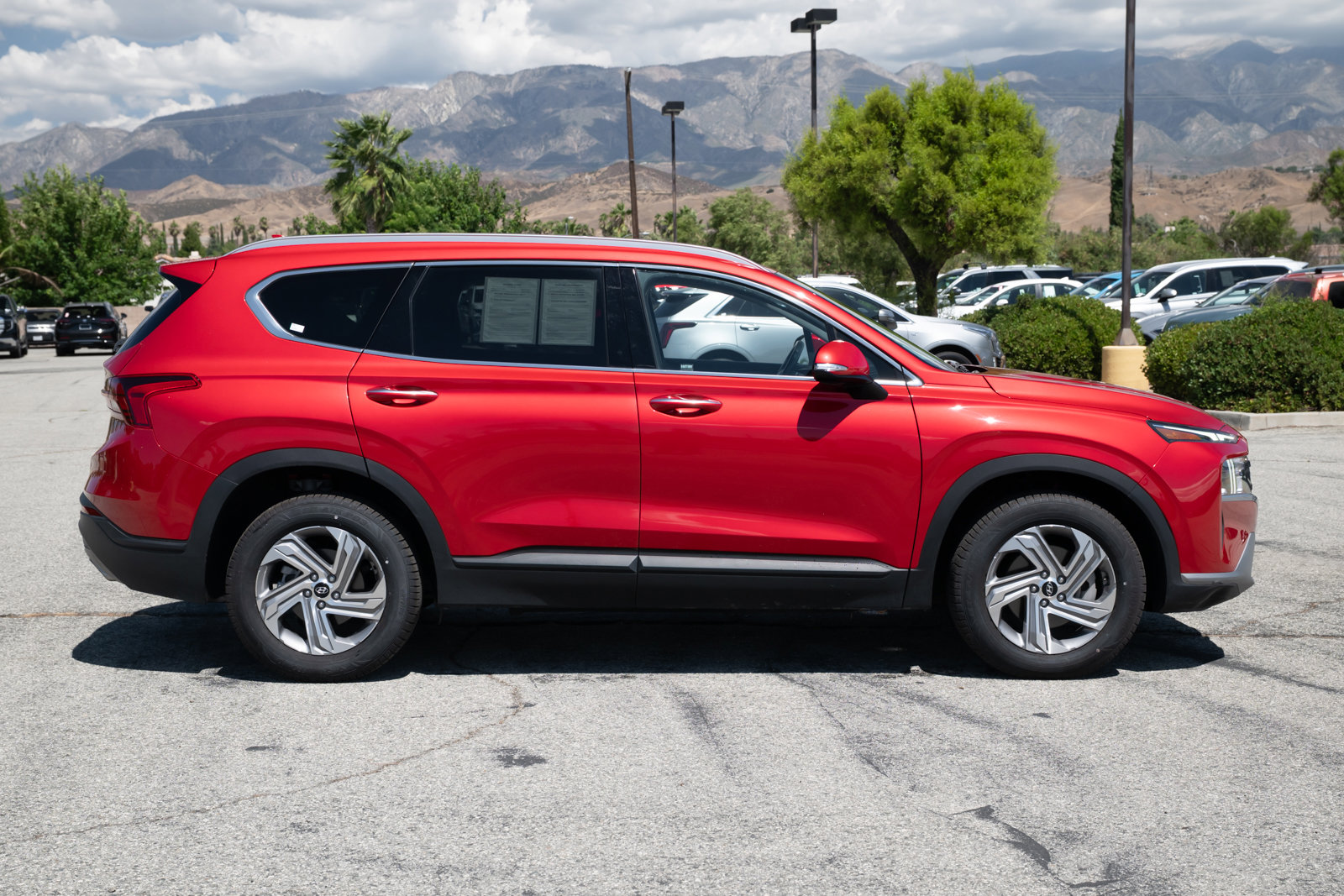 Used 2023 Hyundai Santa Fe SEL image 3