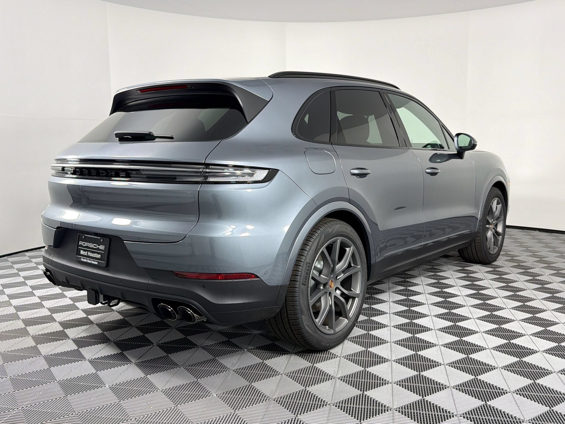 Certified 2026 Porsche Cayenne AWD/4WD image 9