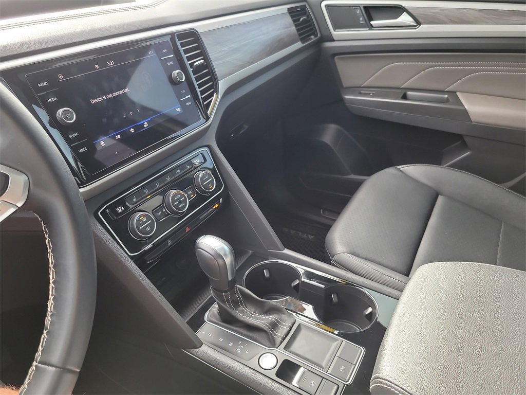 Used 2023 Volkswagen Atlas Cross Sport SE w/ Panoramic Sunroof Package image 22