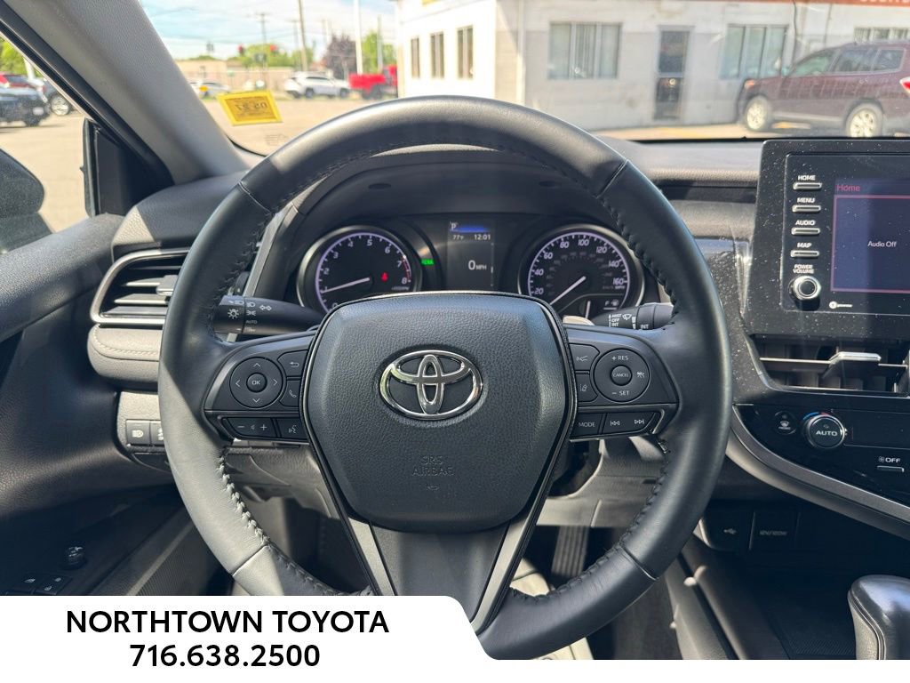 Used 2022 Toyota Camry SE w/ Convenience Package FWD image 6