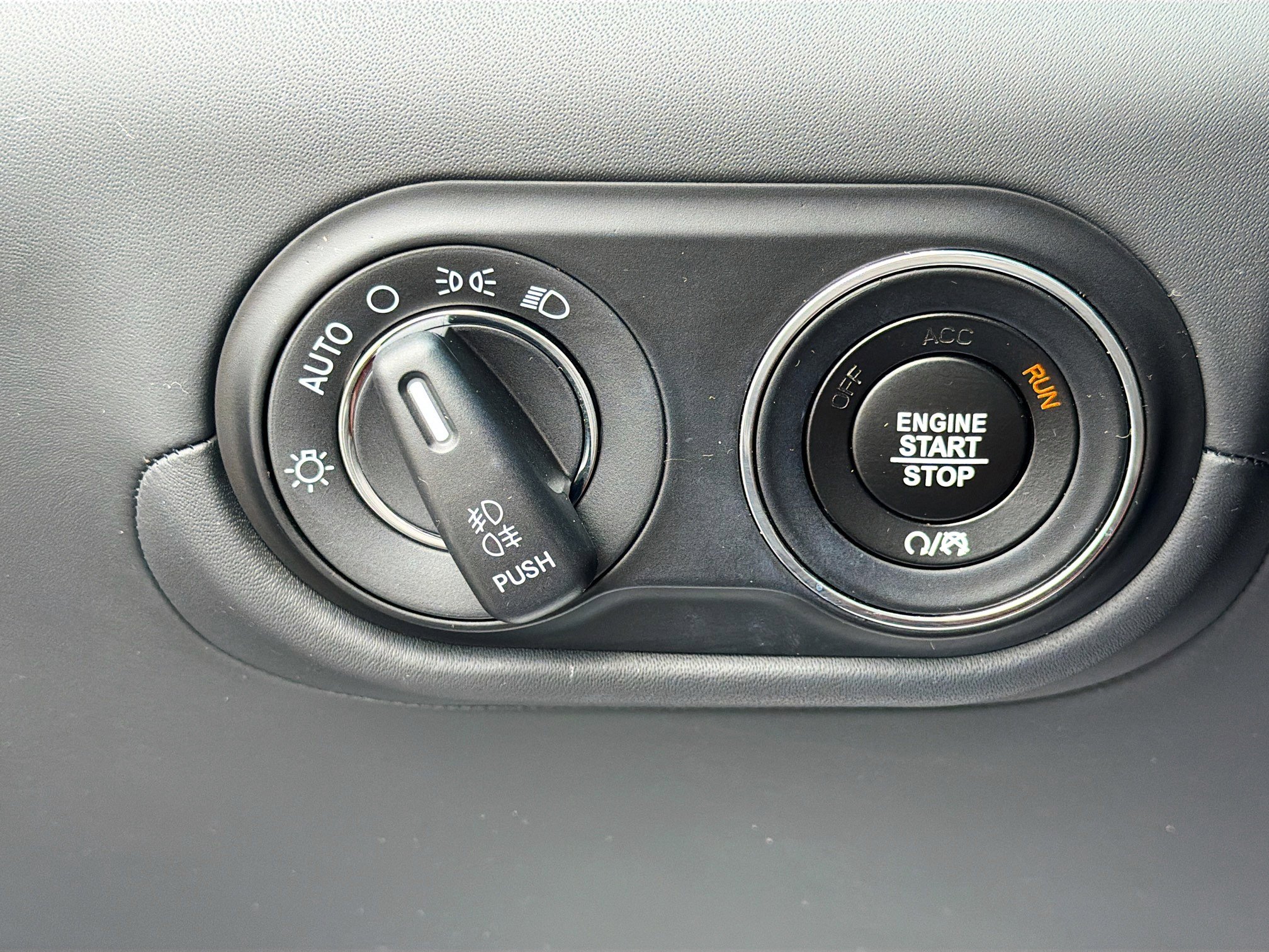 Used 2022 Maserati Levante Modena AWD/4WD image 35