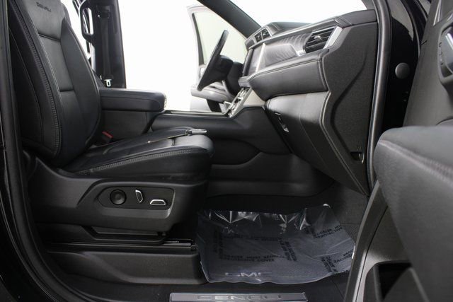 Used 2023 GMC Yukon Denali image 26