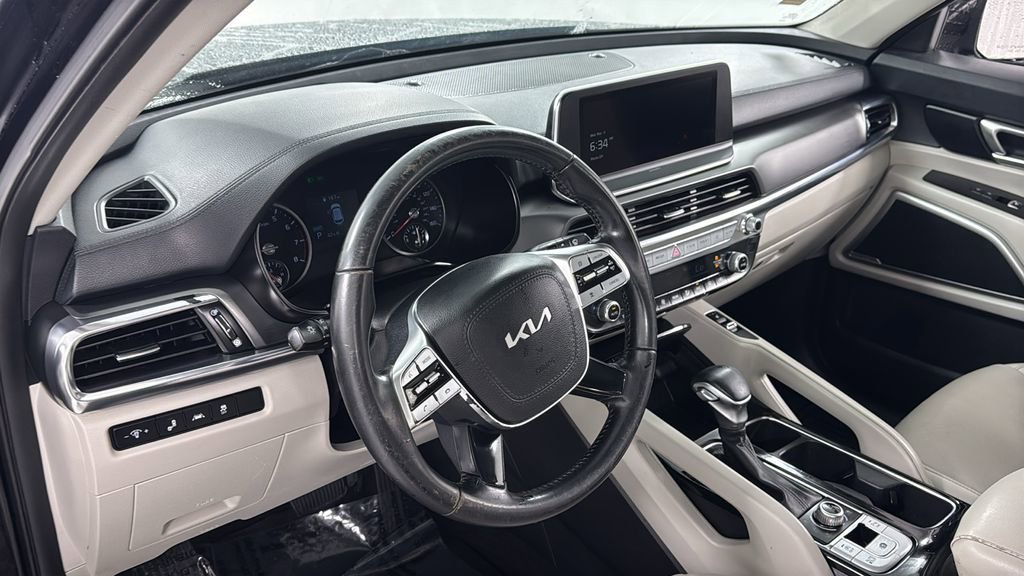 Used 2022 Kia Telluride S image 35