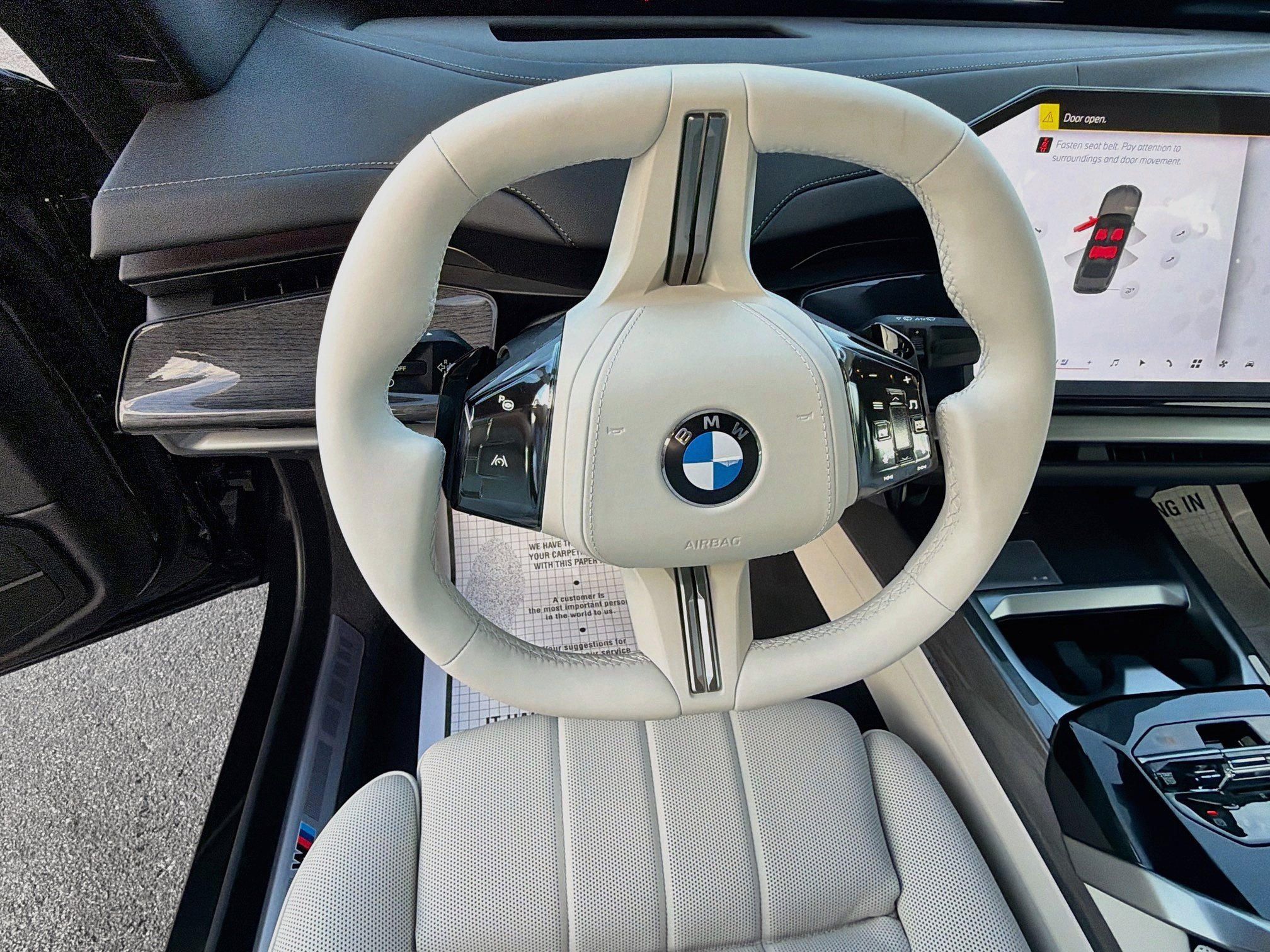 New 2027 BMW 740i w/ Executive Package RWD image 40