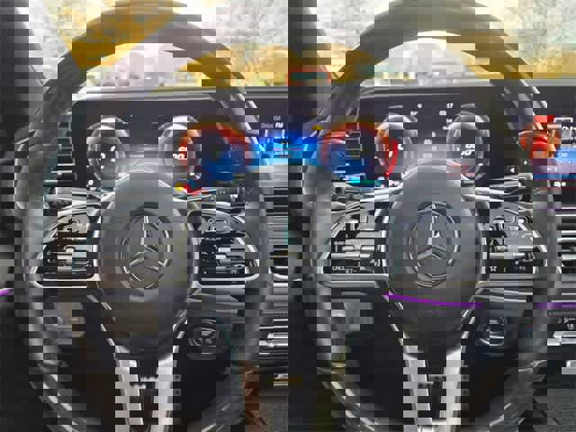 Used 2023 Mercedes-Benz GLS 580 4MATIC image 25