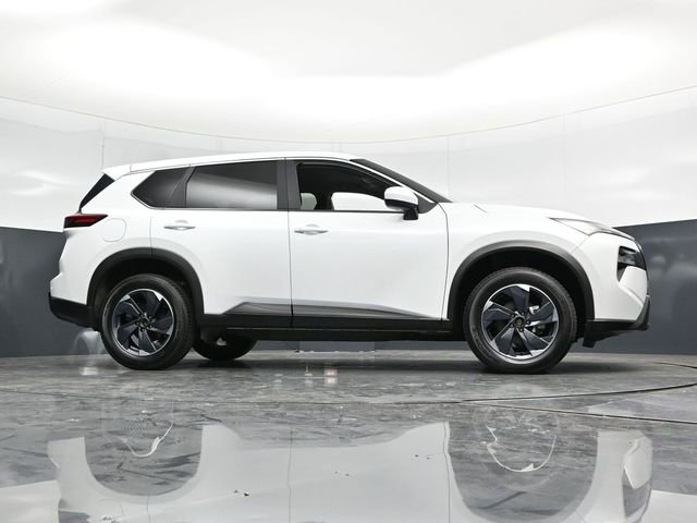 Used 2025 Nissan Rogue SV AWD/4WD image 60