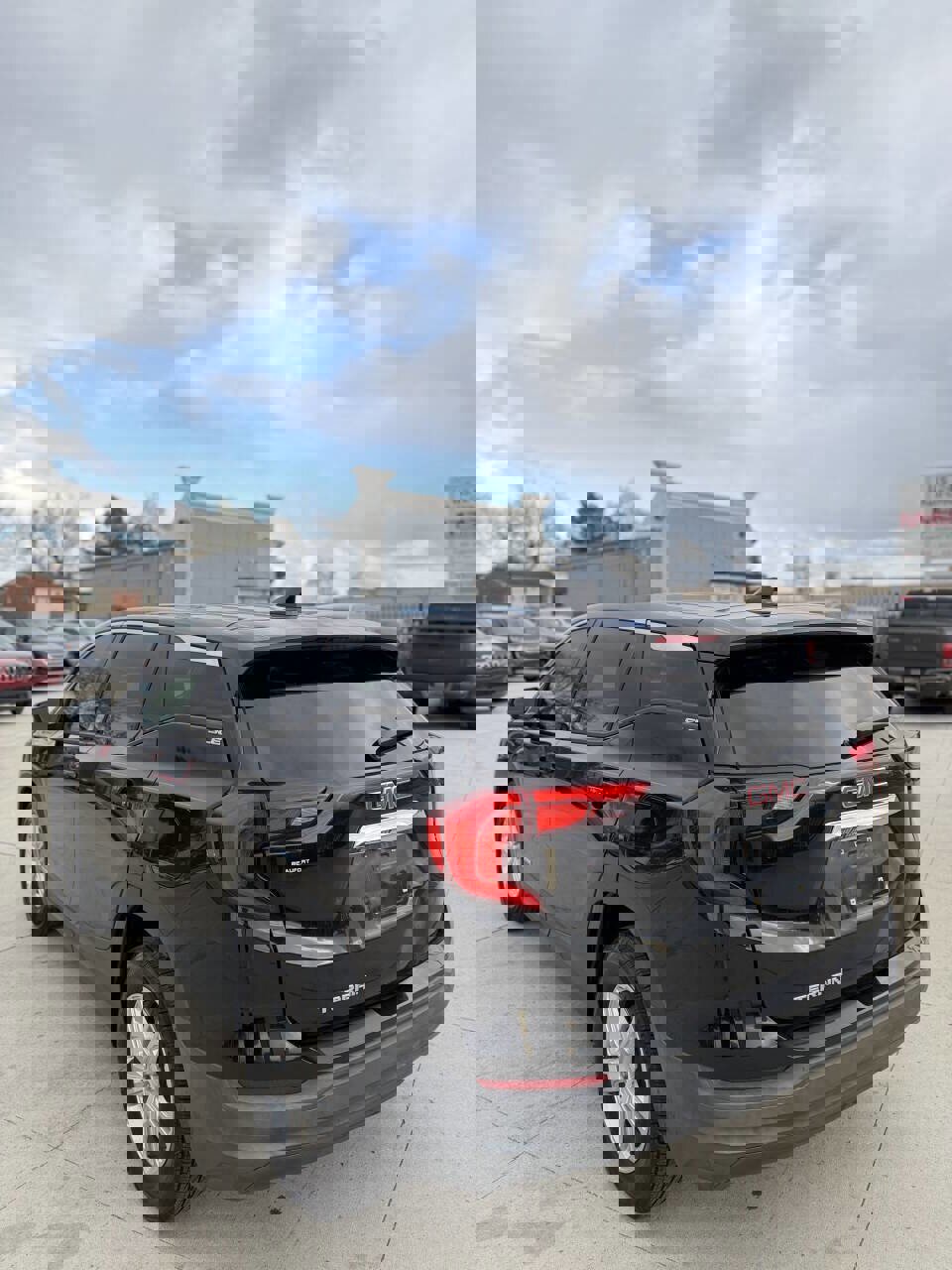 Used 2018 GMC Terrain SLE image 17