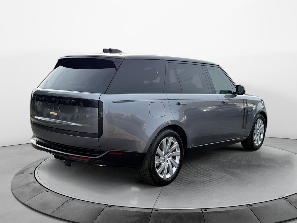 Used 2024 Land Rover Range Rover Long Wheelbase SE AWD/4WD image 7