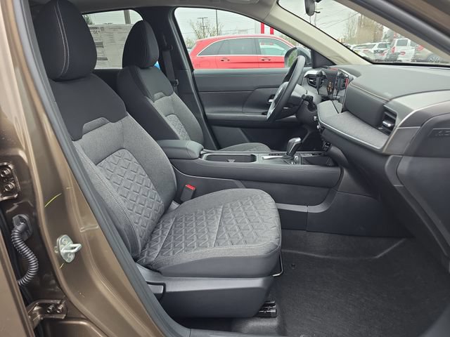 New 2026 Nissan Kicks SV w/ SV Premium Package AWD/4WD image 9