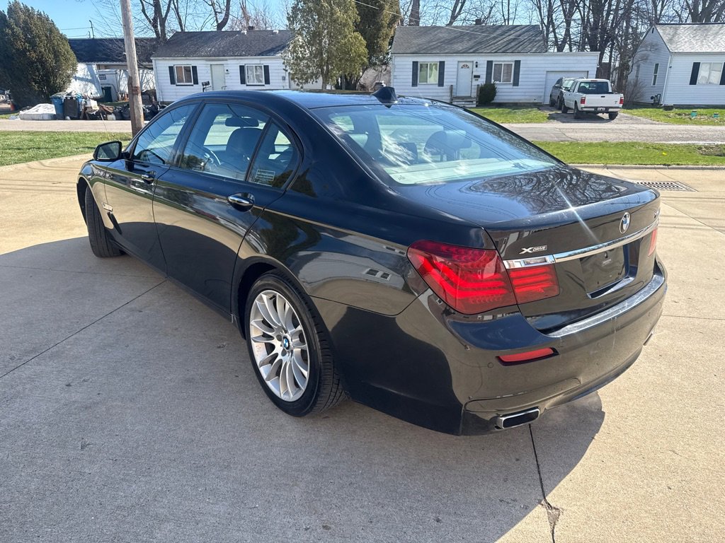 Used 2014 BMW 740Li xDrive image 8