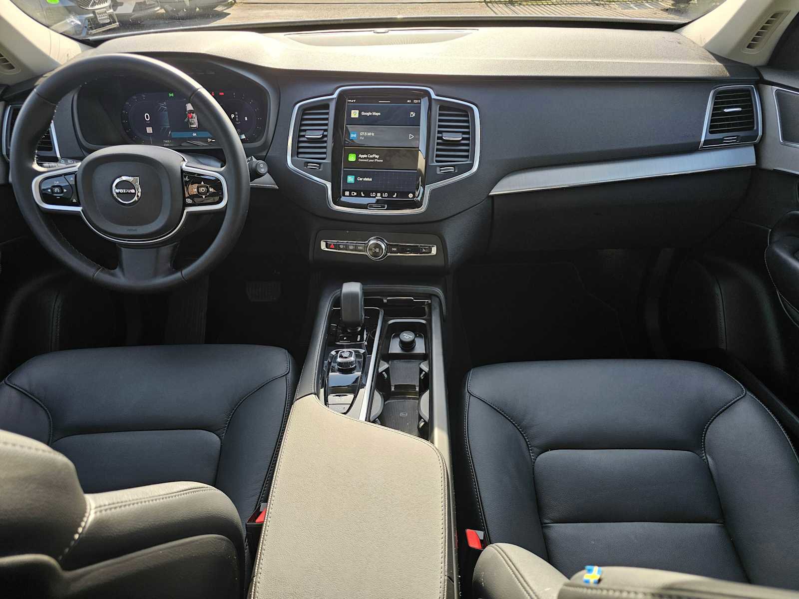 Certified 2025 Volvo XC90 B5 Core image 19