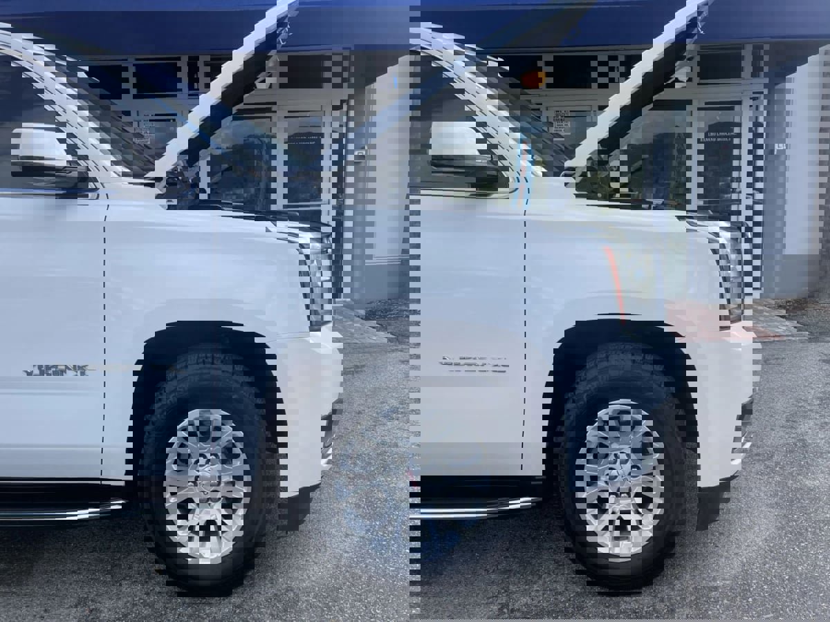 Used 2017 GMC Yukon XL SLT image 41