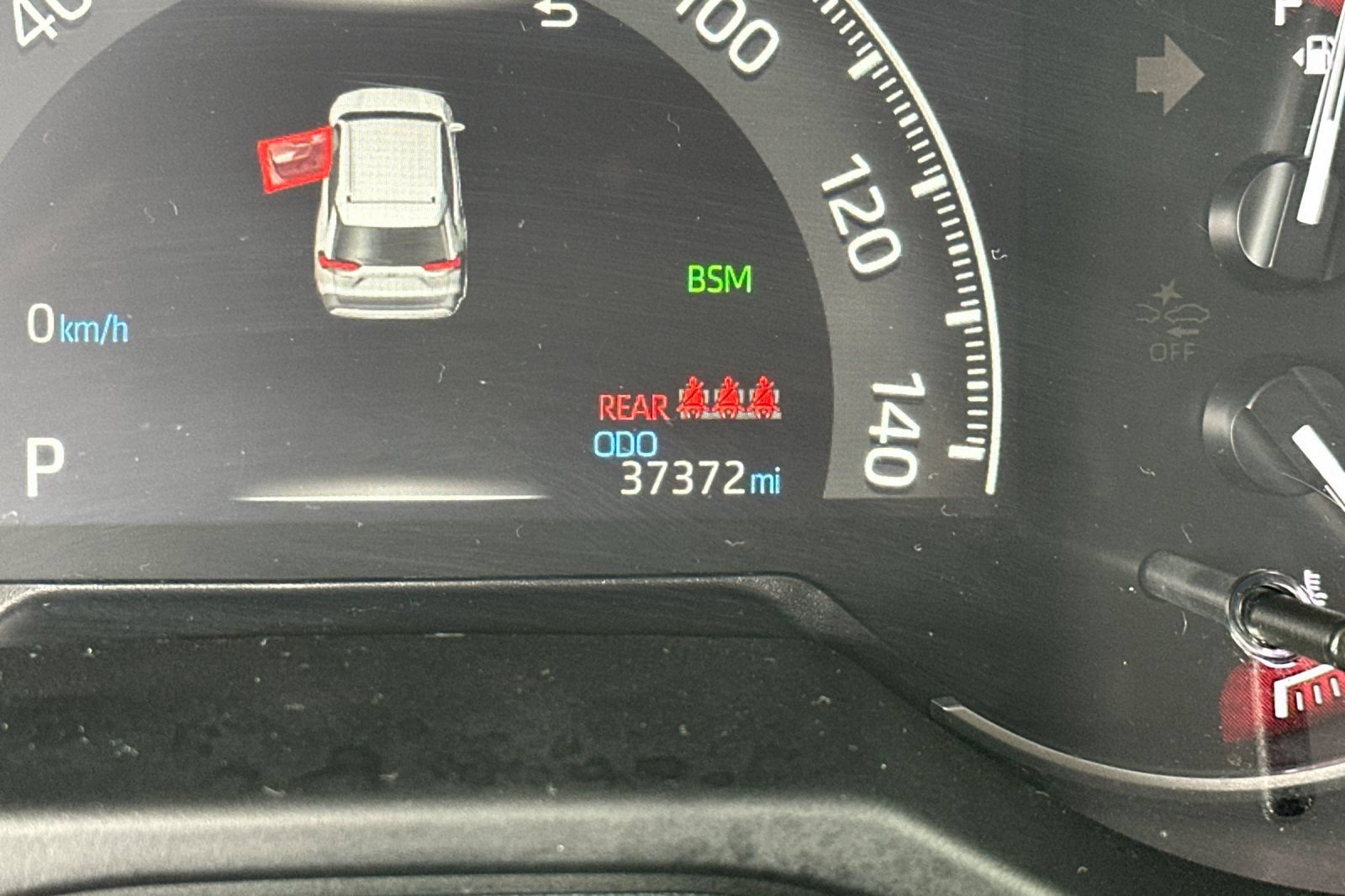 Used 2025 Toyota RAV4 XLE AWD/4WD image 30