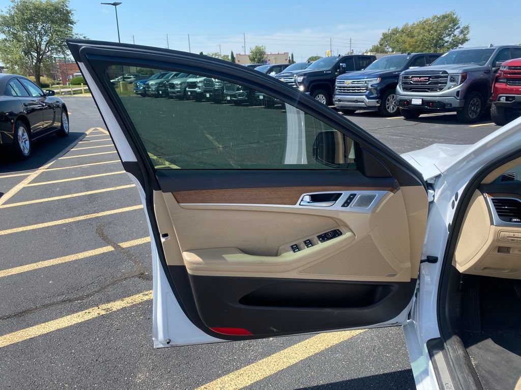Used 2018 Genesis G80 5.0 Ultimate AWD/4WD image 9