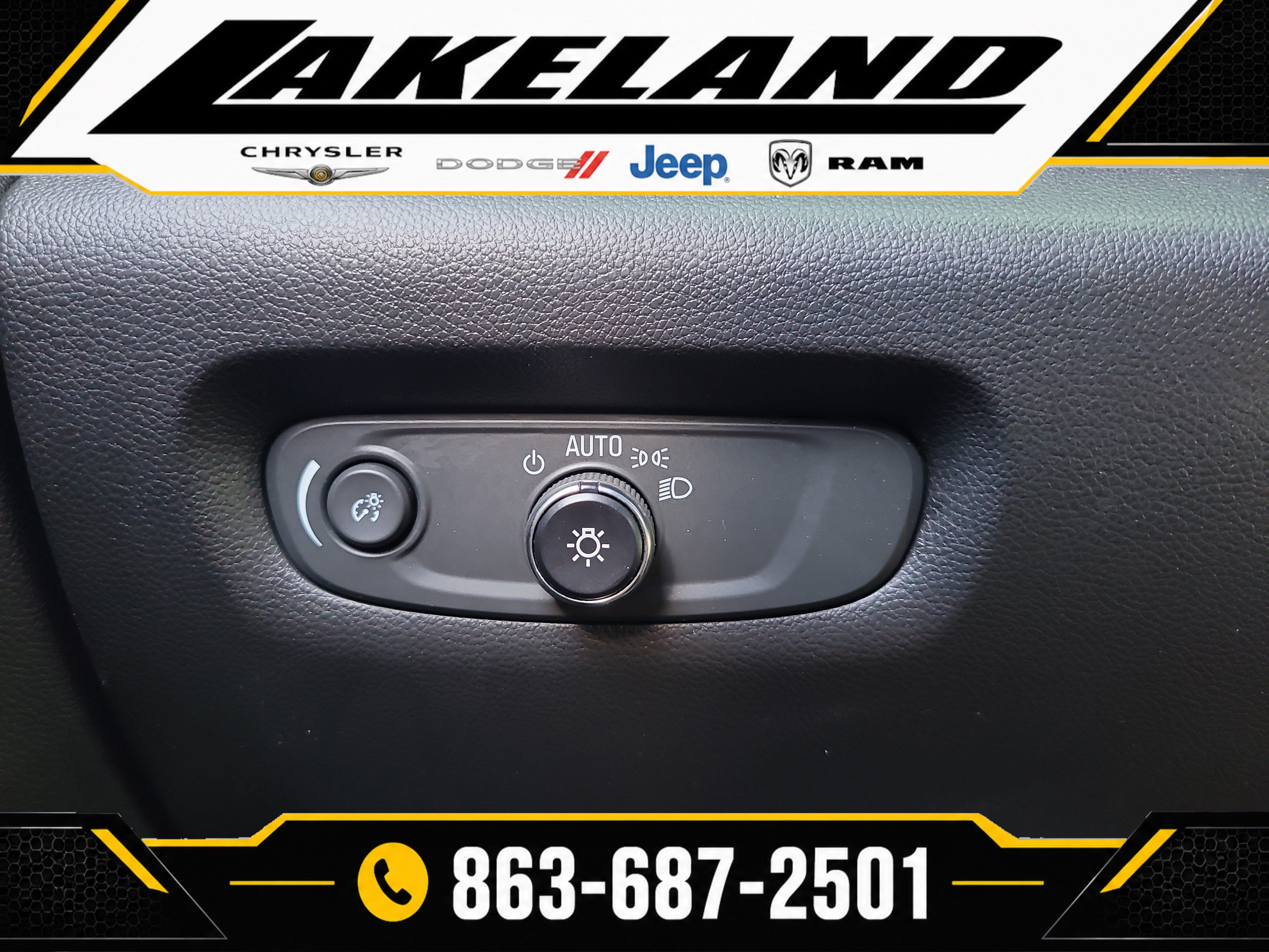 Used 2023 Chevrolet Traverse LT AWD/4WD image 31