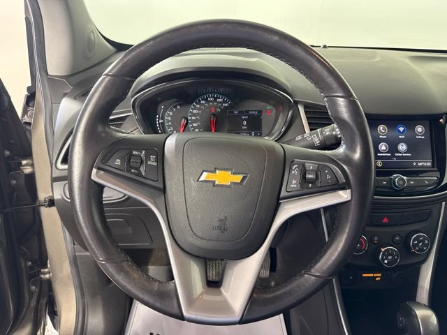 Used 2021 Chevrolet Trax LT w/ Premium Seat Package FWD image 19