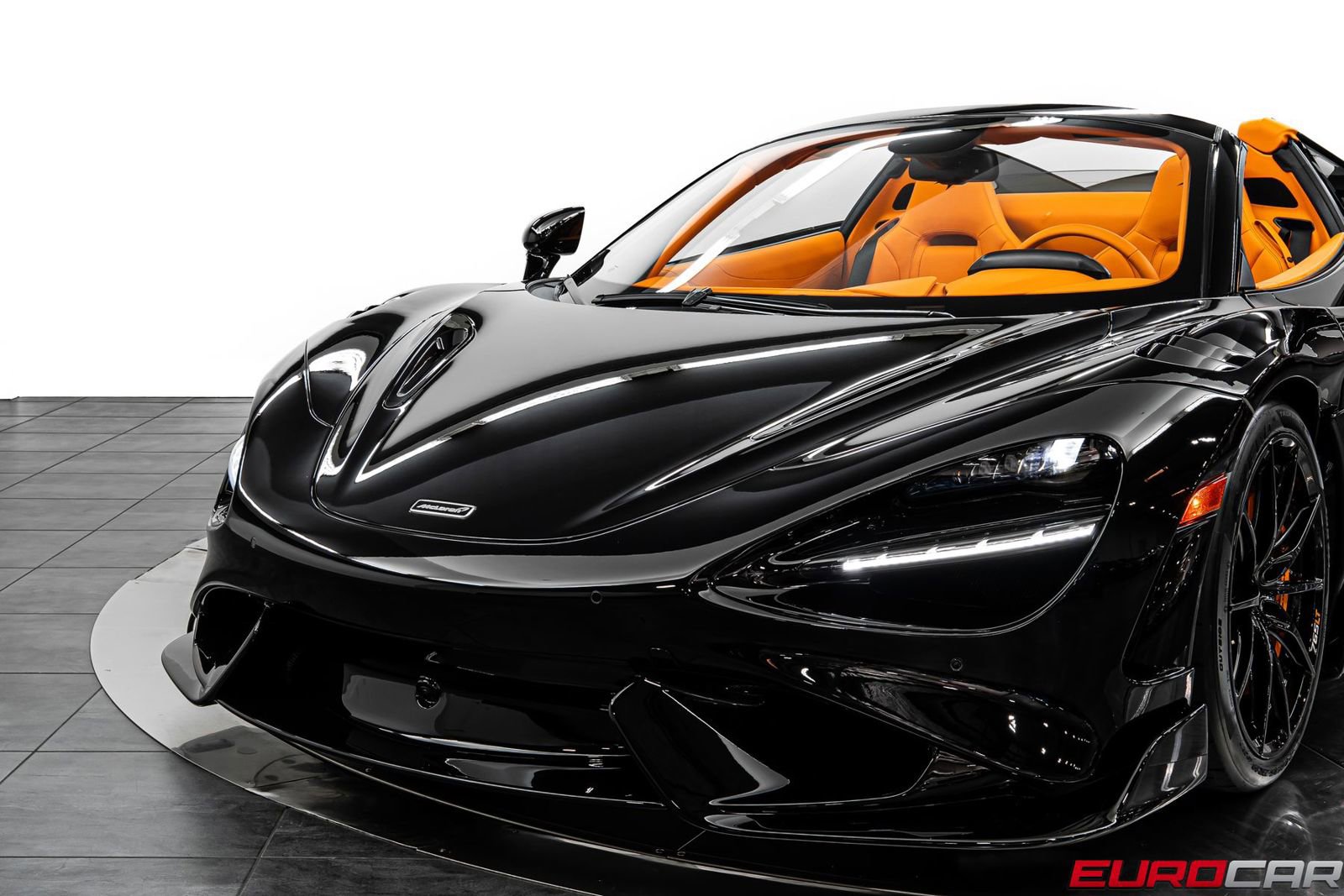 Used 2022 McLaren 765LT RWD image 16