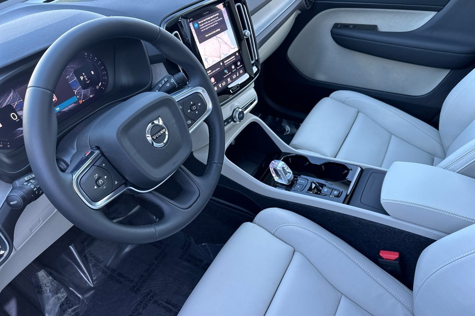 New 2026 Volvo XC40 B5 Ultra w/ Climate Package image 13