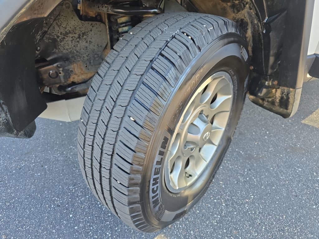 Used 2013 Toyota FJ Cruiser 4WD image 31