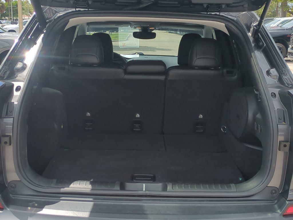 Used 2022 Jeep Cherokee Limited w/ Elite Package image 14