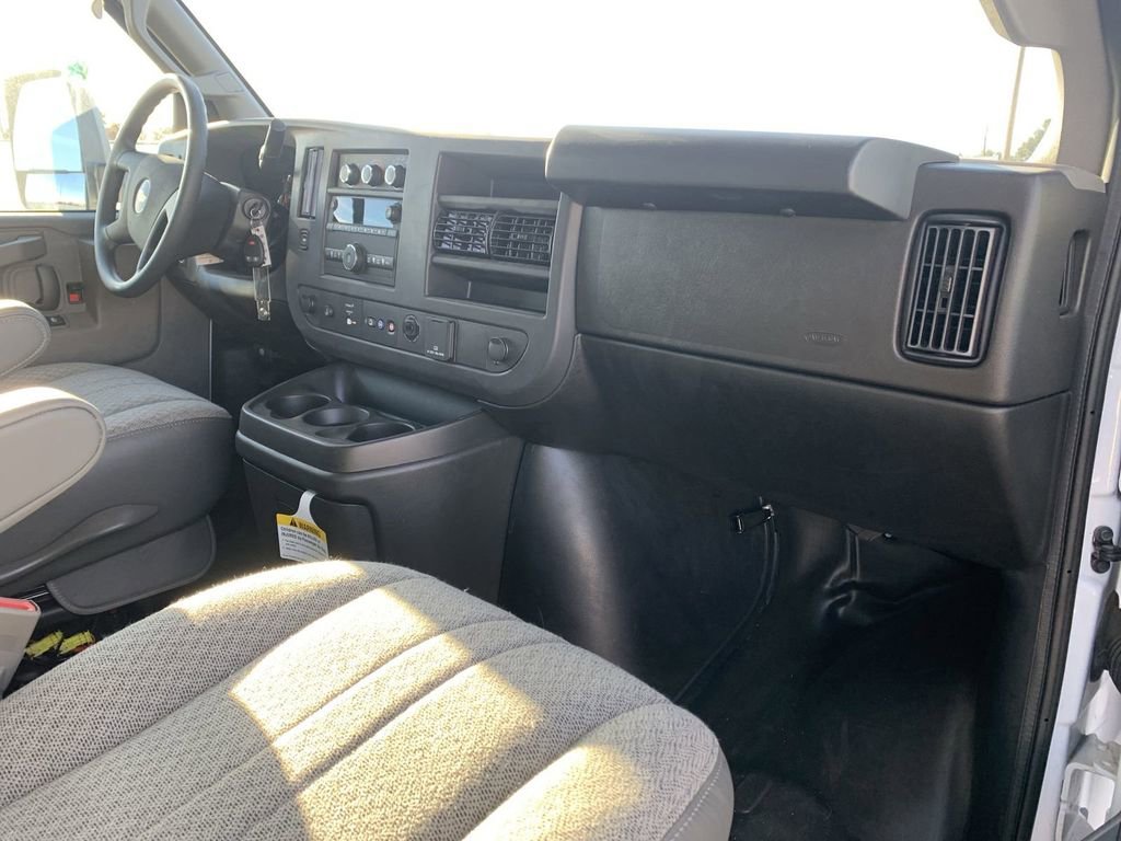 New 2025 Chevrolet Express 4500 w/ Power Convenience Package image 27