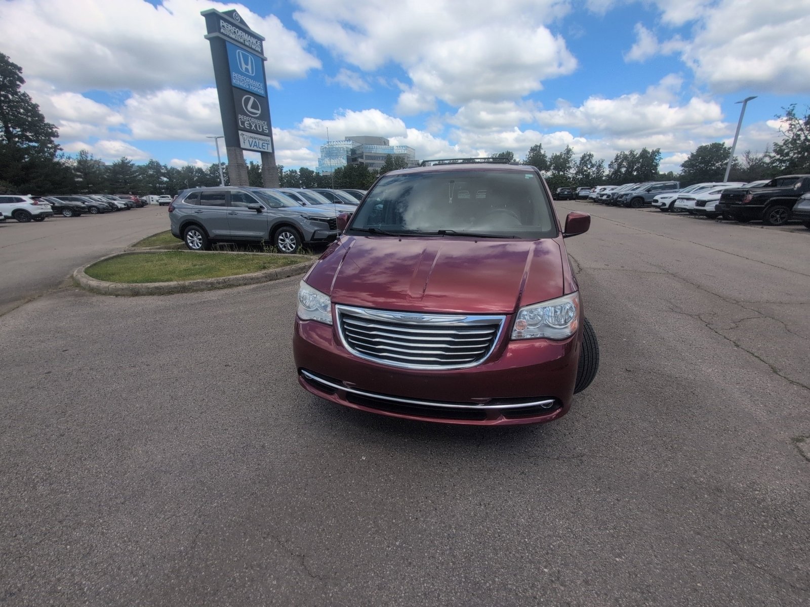 Used 2015 Chrysler Town & Country Touring FWD image 21
