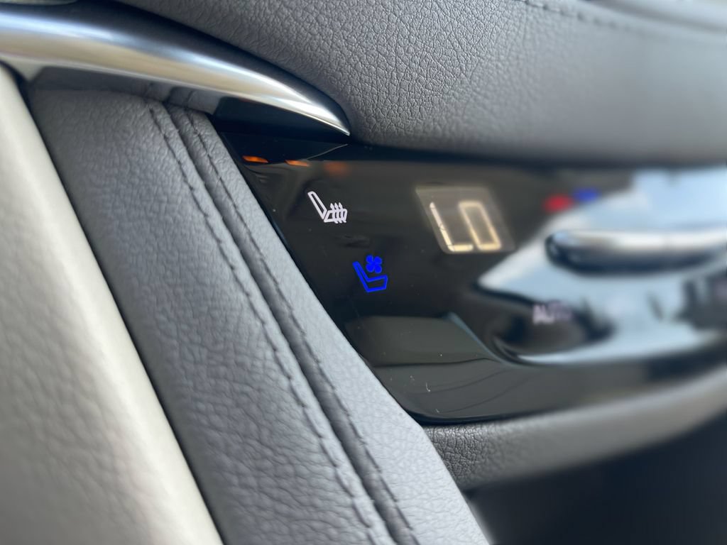 New 2026 Cadillac XT5 Premium Luxury w/ Driver Assist Package FWD image 29