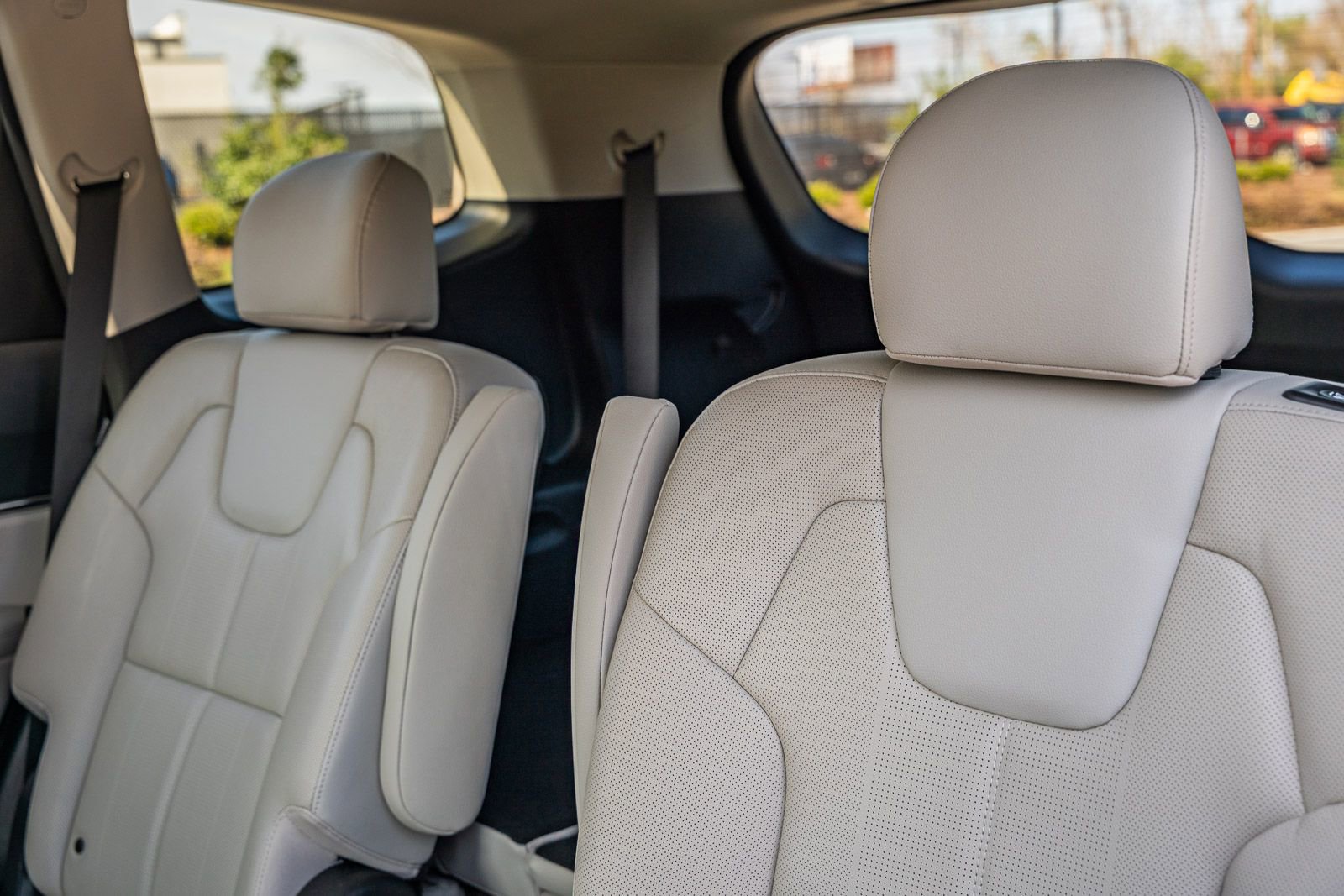 Used 2023 Kia Telluride EX w/ EX Captain's Chair Package image 21