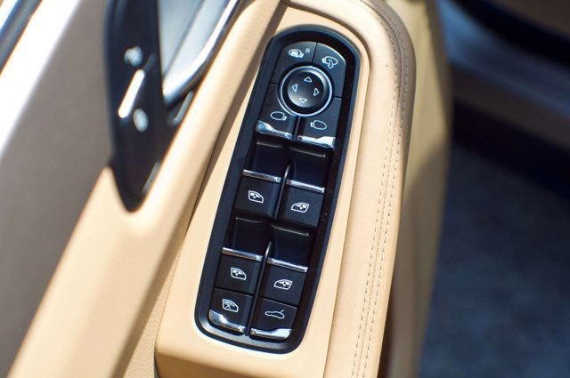 Used 2016 Porsche Macan S image 37