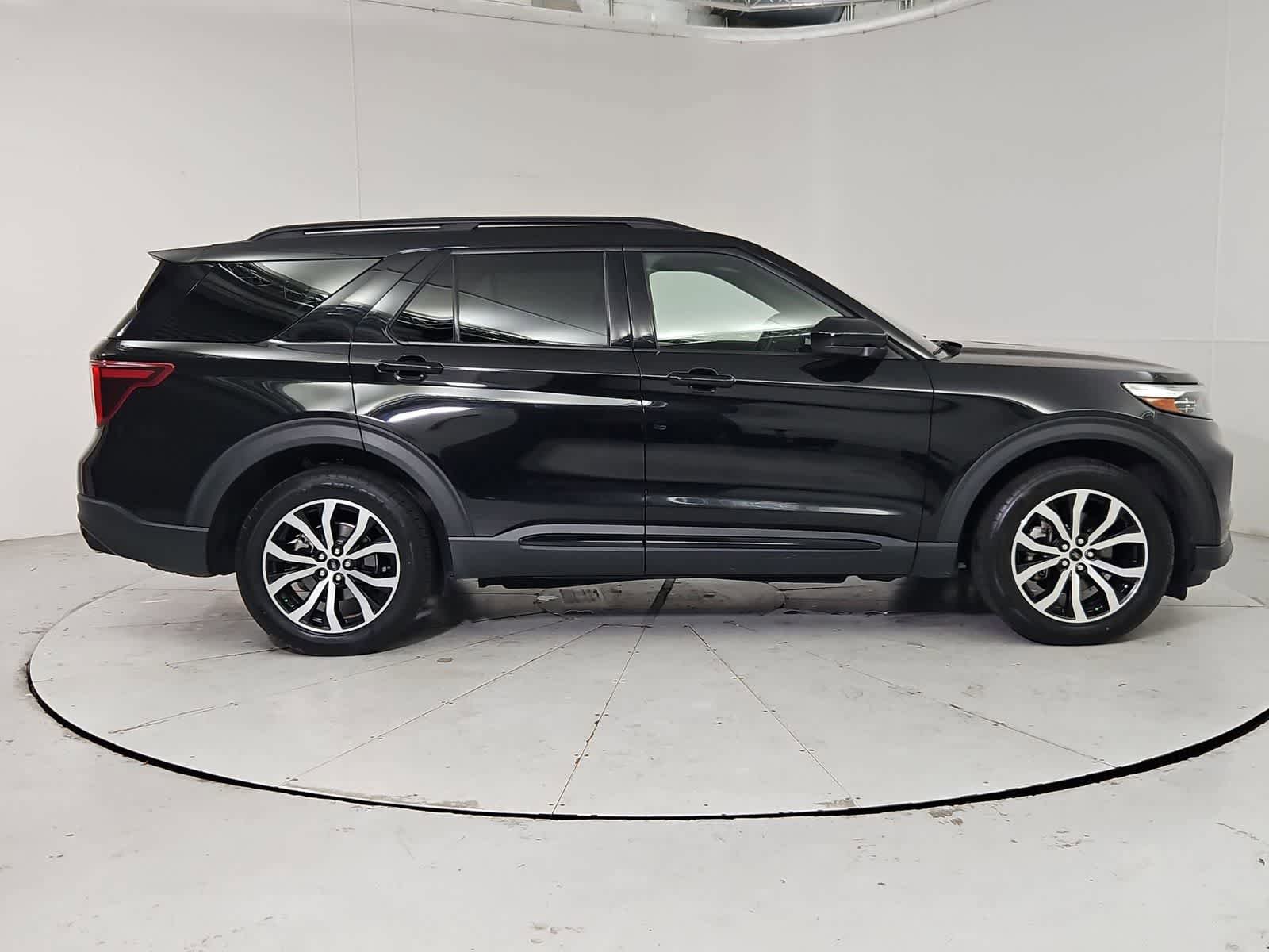 Used 2022 Ford Explorer ST AWD/4WD image 7