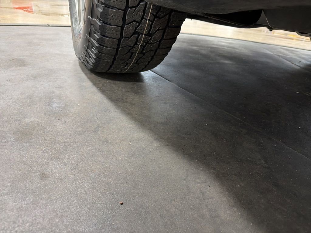 Used 2023 Chevrolet Traverse LT w/ LPO, Floor Liner Package image 44